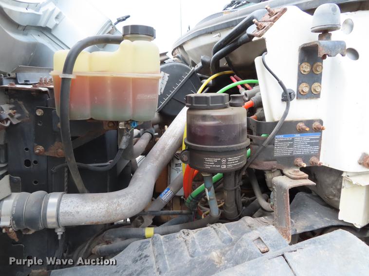 image for item DE3417 2004 GMC C8500 dump truck