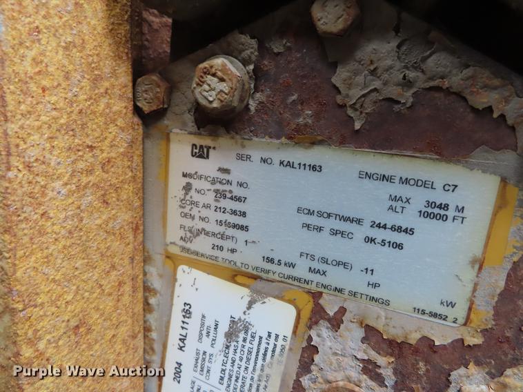 image for item DE3417 2004 GMC C8500 dump truck