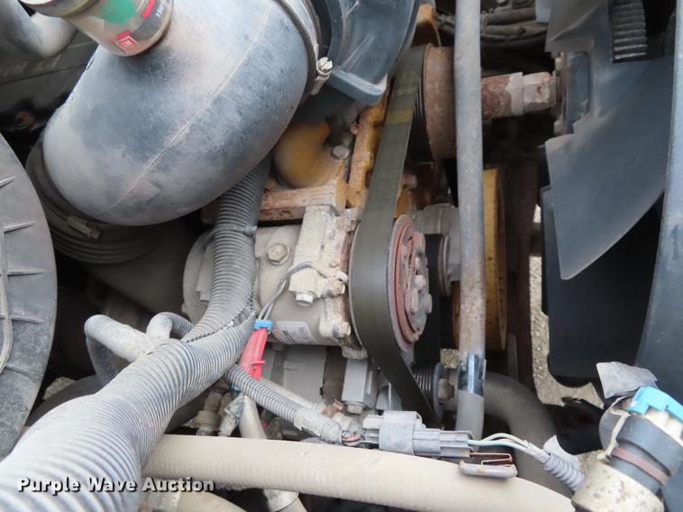 image for item DE3417 2004 GMC C8500 dump truck