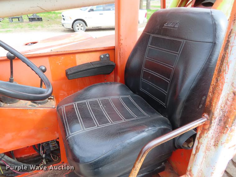 image for item DE3462 2000 Sky Trak 8042 telehandler