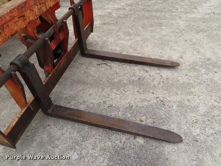 image for item DE3462 2000 Sky Trak 8042 telehandler