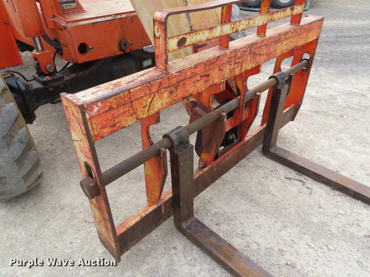 image for item DE3462 2000 Sky Trak 8042 telehandler