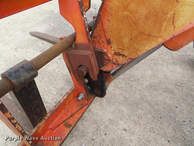 image for item DE3462 2000 Sky Trak 8042 telehandler