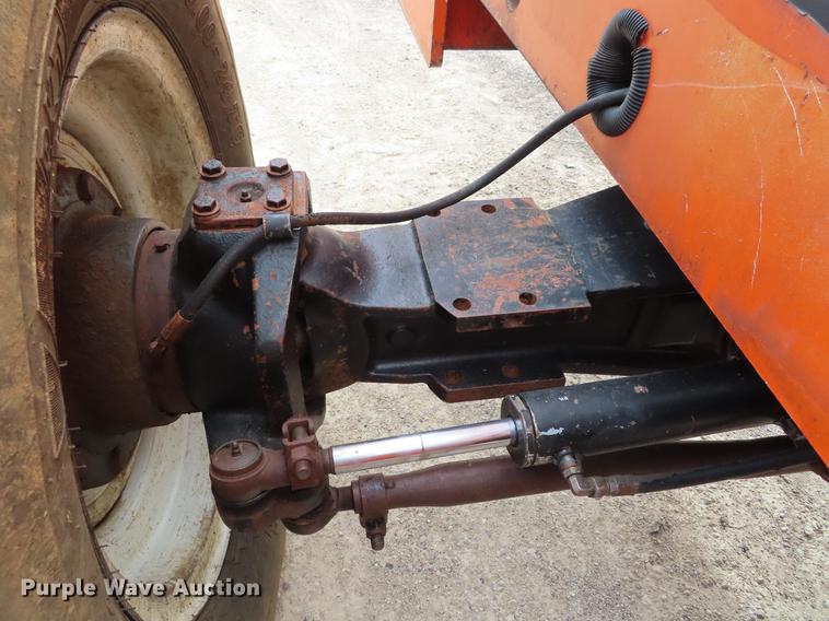 image for item DE3462 2000 Sky Trak 8042 telehandler