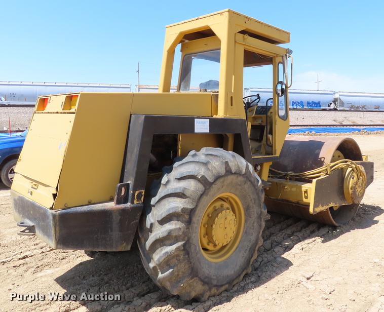 image for item DE3481 1986 Bomag GW213PDB single drum vibratory roller