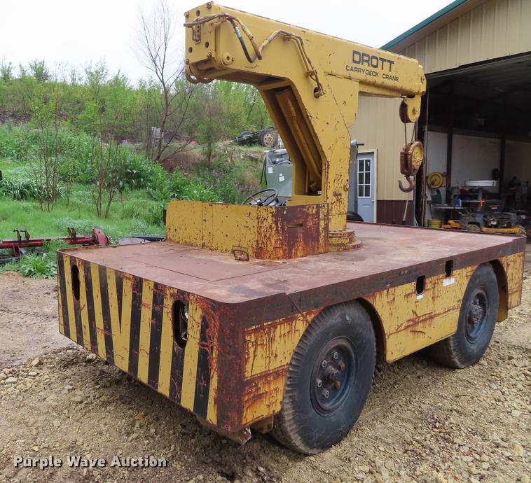 image for item DE3489 Drott 85 crane