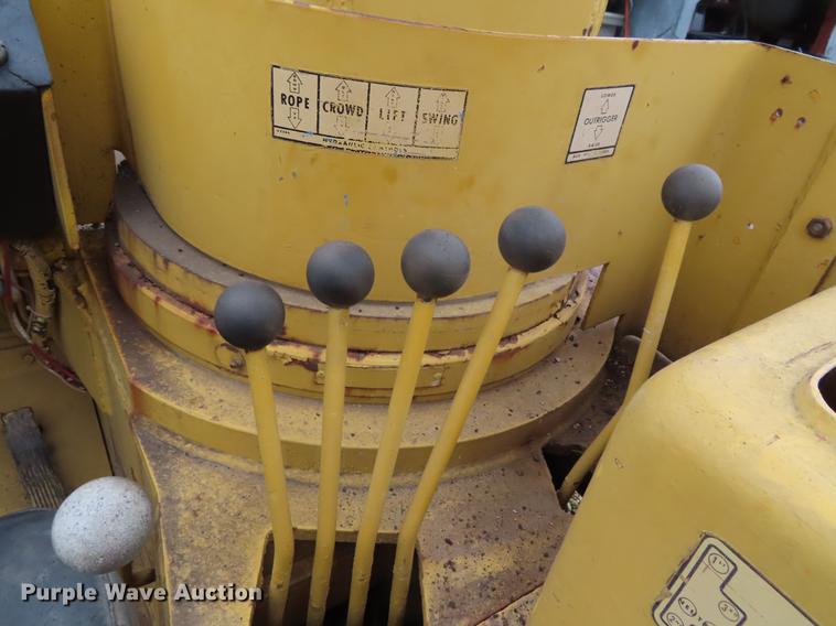 image for item DE3489 Drott 85 crane