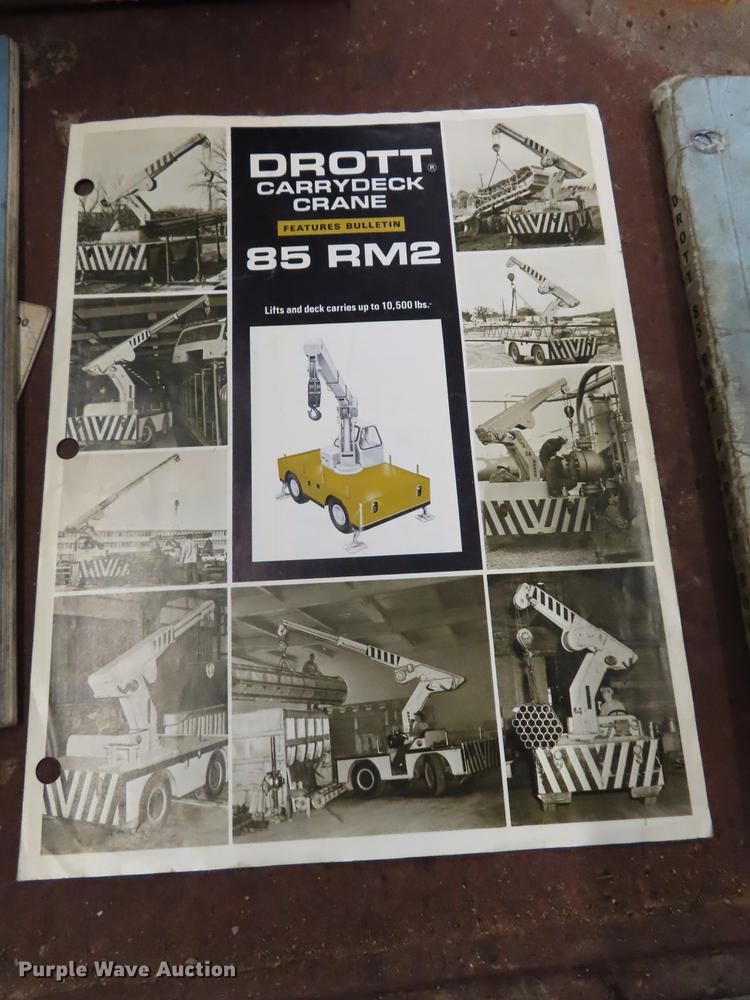 image for item DE3489 Drott 85 crane