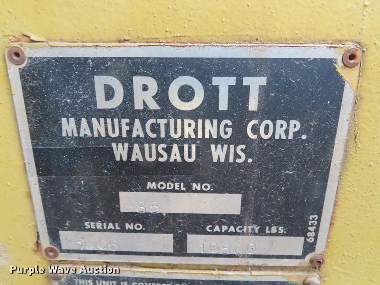 image for item DE3489 Drott 85 crane