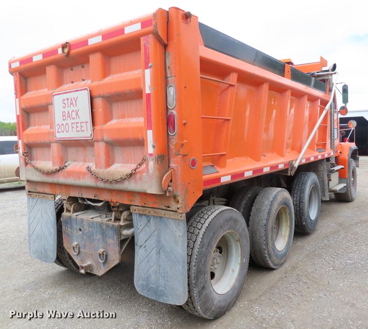 image for item DE3501 2000 Volvo Autocar ACL64F dump truck