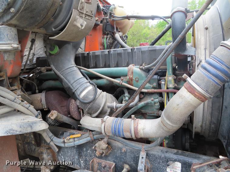 image for item DE3501 2000 Volvo Autocar ACL64F dump truck