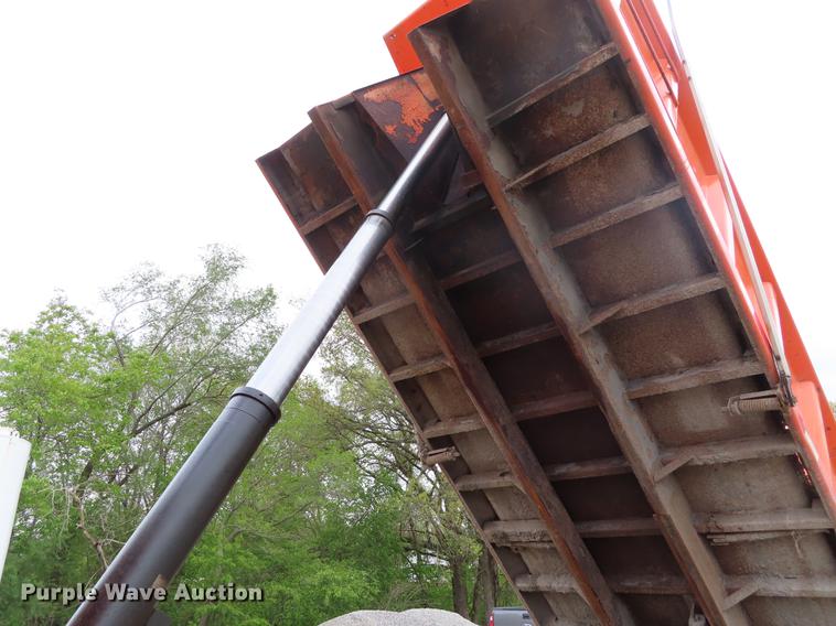 image for item DE3501 2000 Volvo Autocar ACL64F dump truck