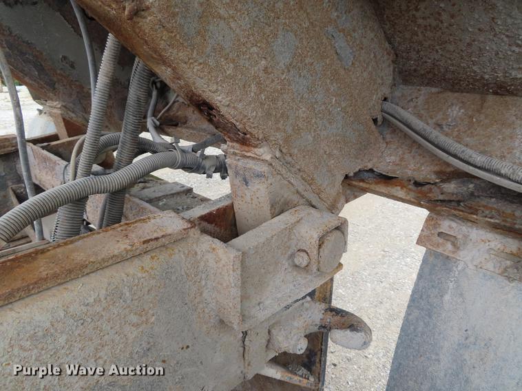 image for item DE3501 2000 Volvo Autocar ACL64F dump truck