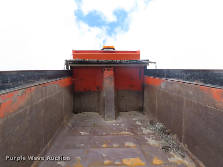 image for item DE3501 2000 Volvo Autocar ACL64F dump truck