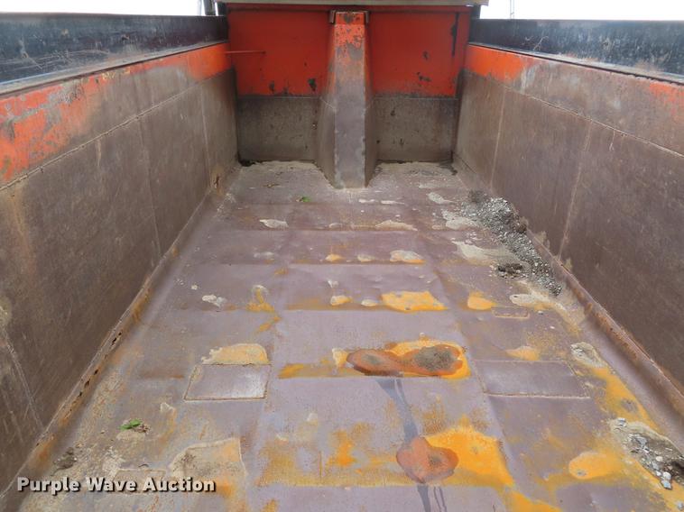 image for item DE3501 2000 Volvo Autocar ACL64F dump truck