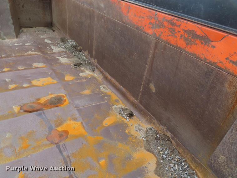 image for item DE3501 2000 Volvo Autocar ACL64F dump truck