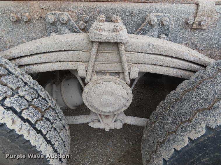 image for item DE3501 2000 Volvo Autocar ACL64F dump truck