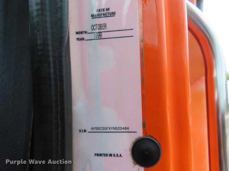 image for item DE3501 2000 Volvo Autocar ACL64F dump truck