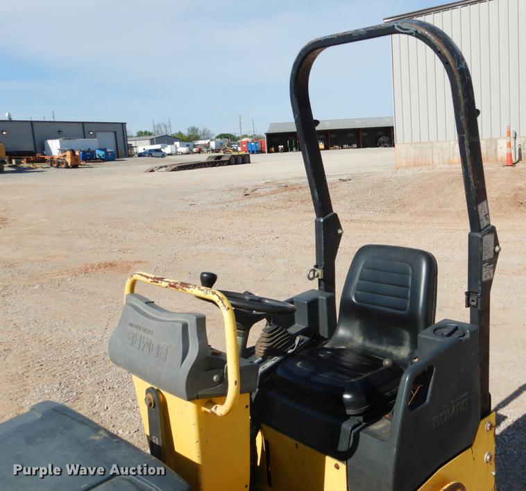 image for item DE3874 2011 Bomag BW900-50 double drum vibratory roller