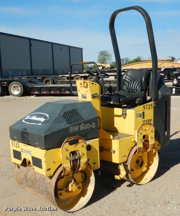 image for item DE3875 2010 Bomag BW900-2 double drum vibratory roller