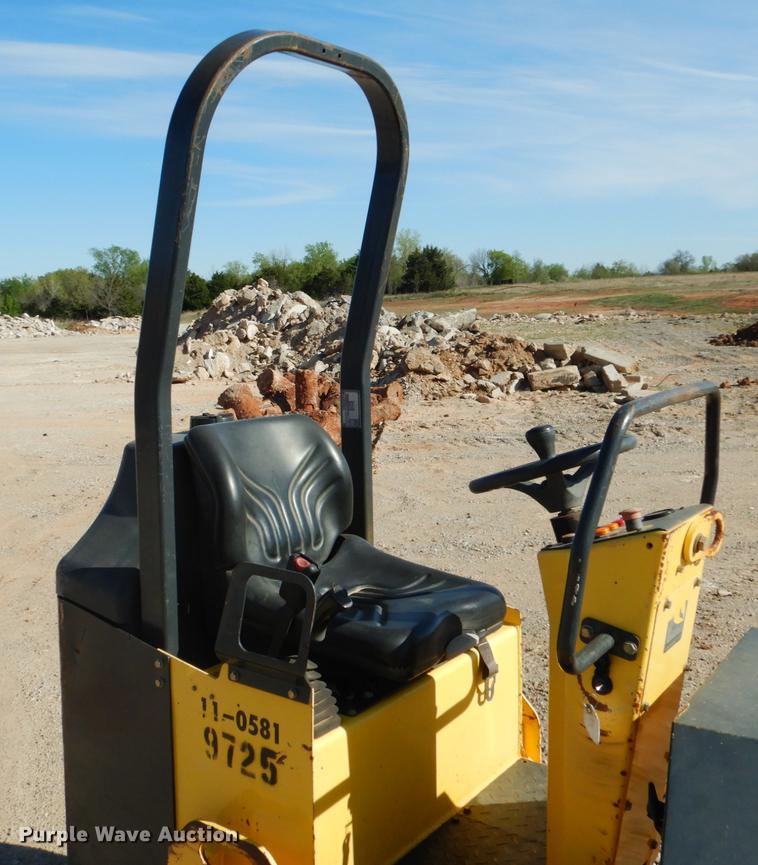 image for item DE3875 2010 Bomag BW900-2 double drum vibratory roller