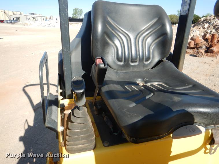 image for item DE3875 2010 Bomag BW900-2 double drum vibratory roller
