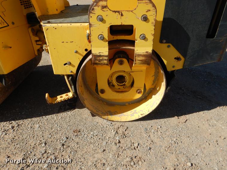 image for item DE3875 2010 Bomag BW900-2 double drum vibratory roller