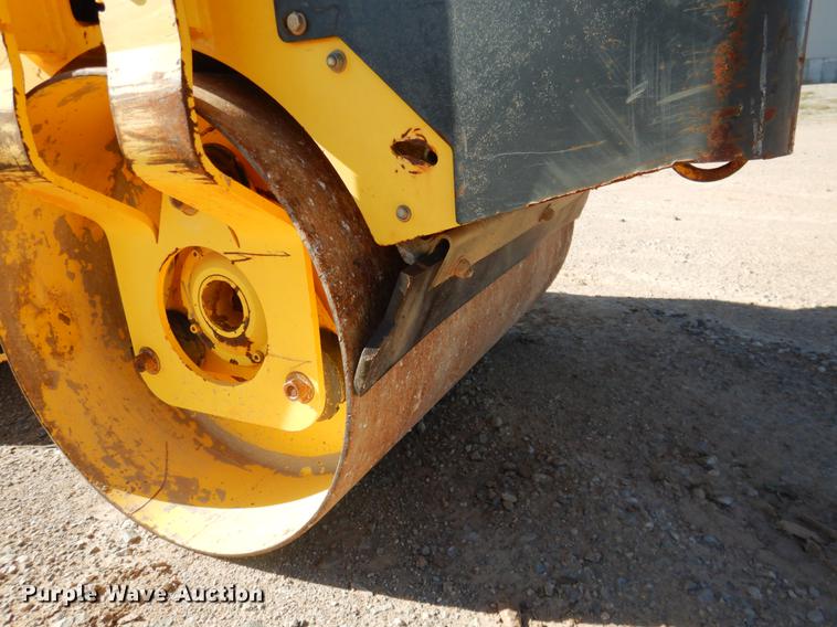 image for item DE3875 2010 Bomag BW900-2 double drum vibratory roller