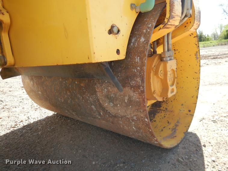 image for item DE3875 2010 Bomag BW900-2 double drum vibratory roller