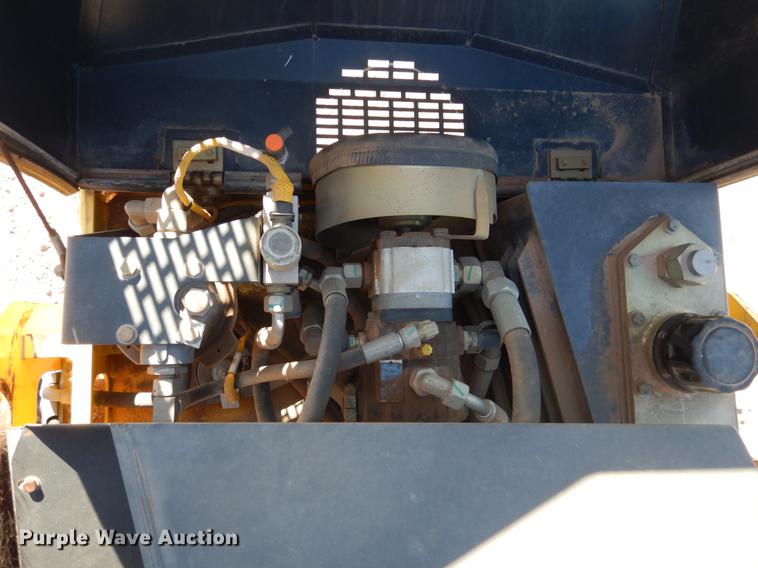 image for item DE3875 2010 Bomag BW900-2 double drum vibratory roller
