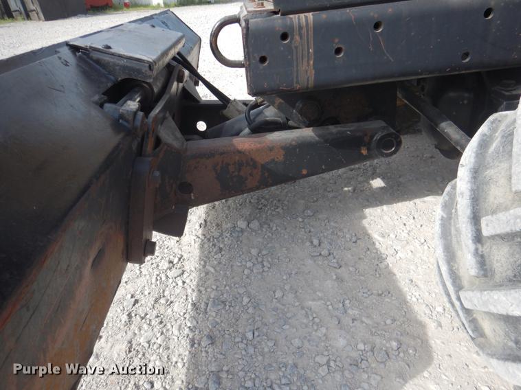 image for item DE3893 2005 Ditch Witch RT40 trencher