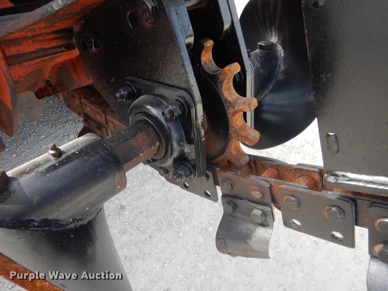 image for item DE3893 2005 Ditch Witch RT40 trencher