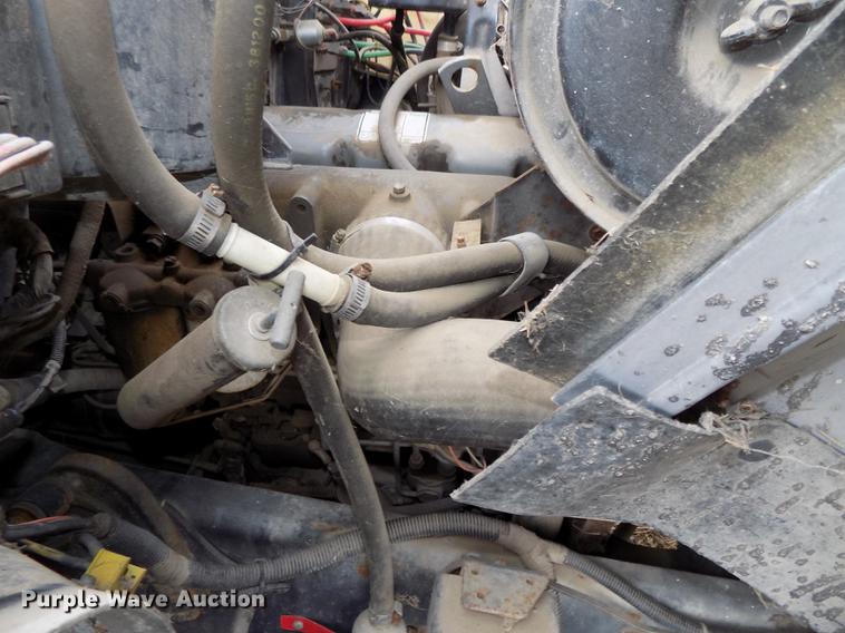 image for item DE7647 1990 Ford FT900 vacuum truck