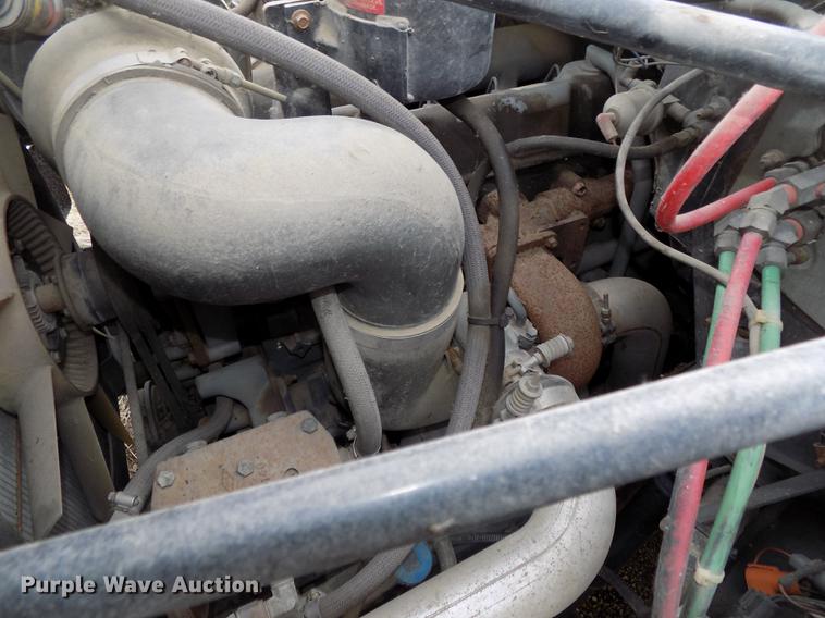 image for item DE7647 1990 Ford FT900 vacuum truck