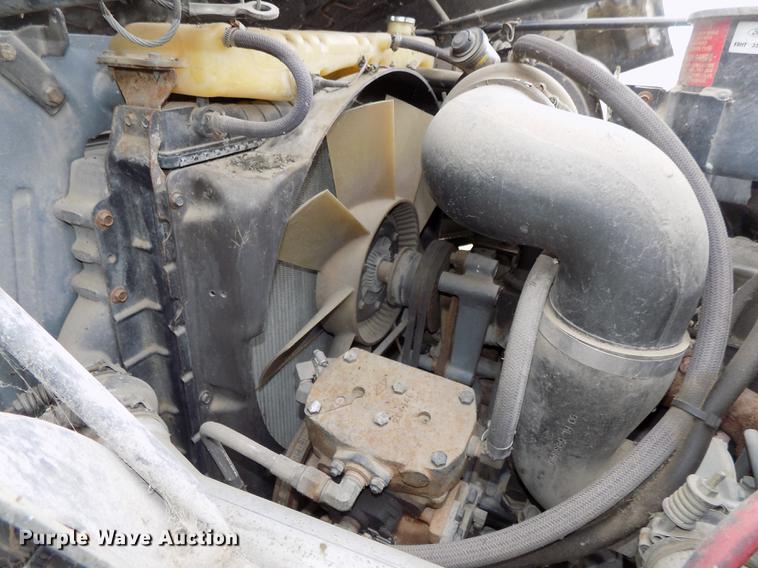 image for item DE7647 1990 Ford FT900 vacuum truck