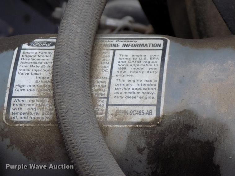 image for item DE7647 1990 Ford FT900 vacuum truck