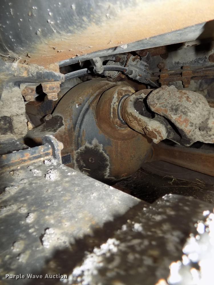 image for item DE7647 1990 Ford FT900 vacuum truck