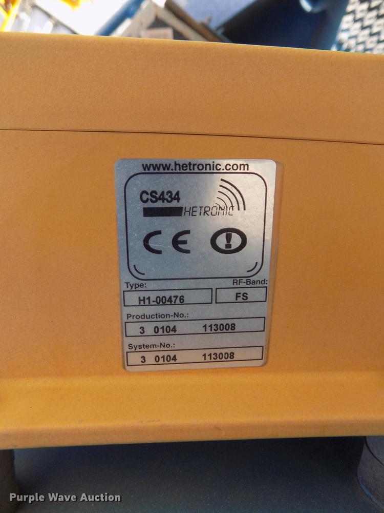 image for item DE7659 2005 International 7400 digger derrick truck