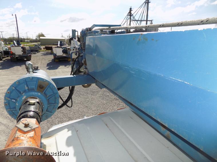 image for item DE7659 2005 International 7400 digger derrick truck