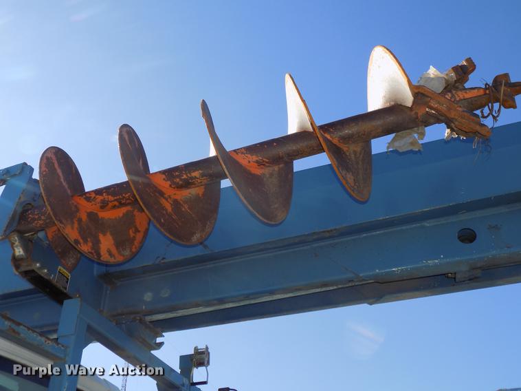 image for item DE7659 2005 International 7400 digger derrick truck