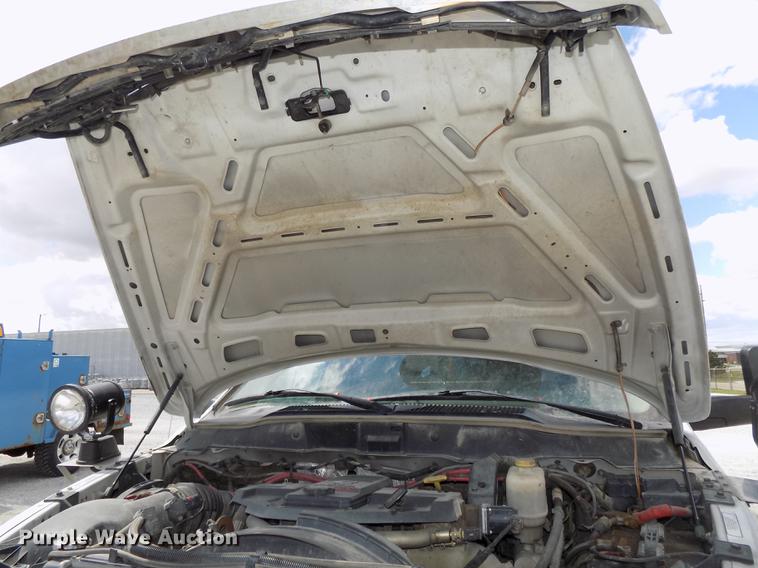 image for item DE7661 2009 Dodge Ram 5500 bucket truck