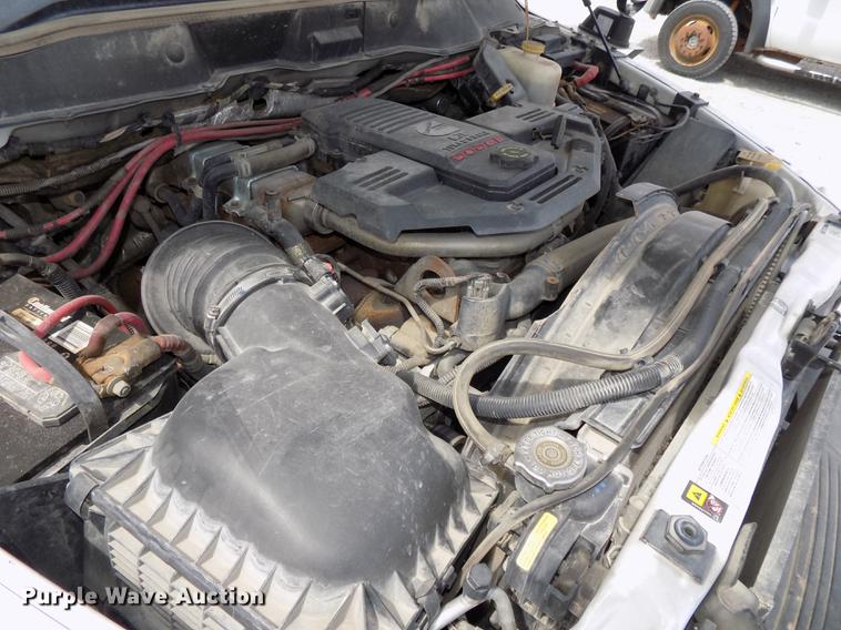 image for item DE7661 2009 Dodge Ram 5500 bucket truck