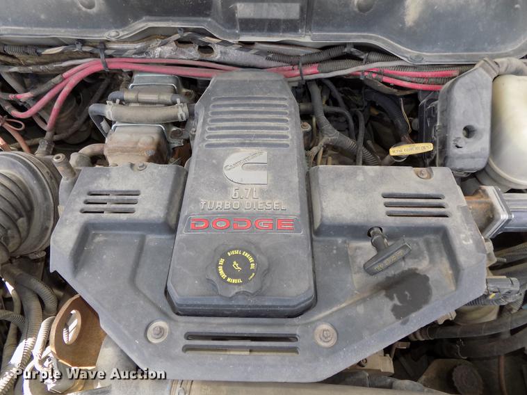 image for item DE7661 2009 Dodge Ram 5500 bucket truck