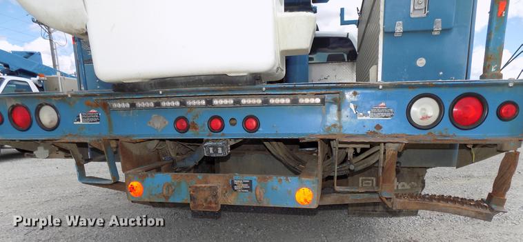 image for item DE7661 2009 Dodge Ram 5500 bucket truck