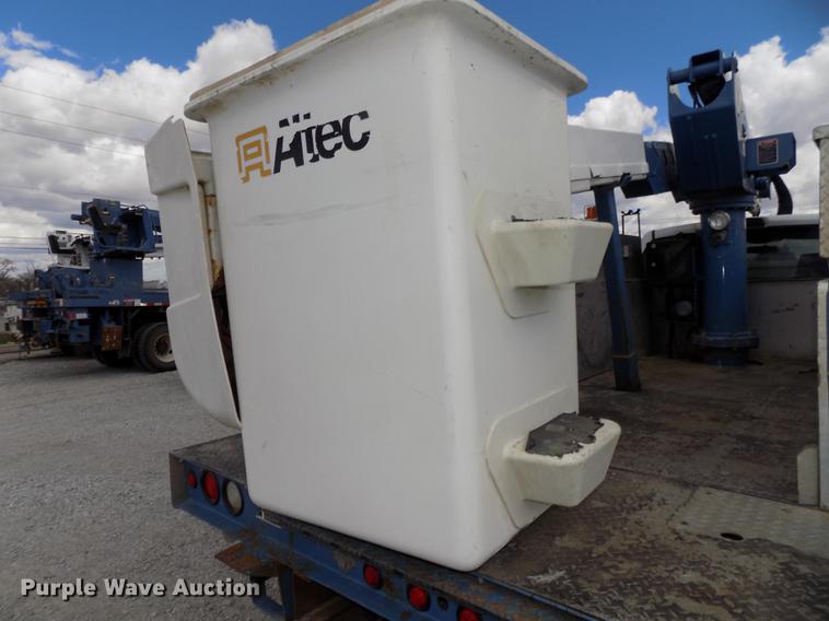 image for item DE7661 2009 Dodge Ram 5500 bucket truck