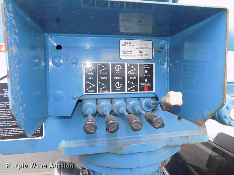 image for item DE7661 2009 Dodge Ram 5500 bucket truck