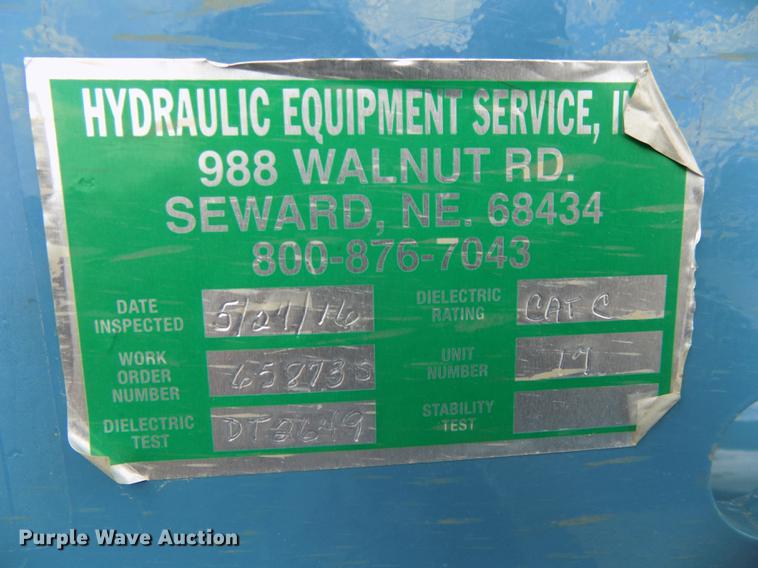 image for item DE7661 2009 Dodge Ram 5500 bucket truck