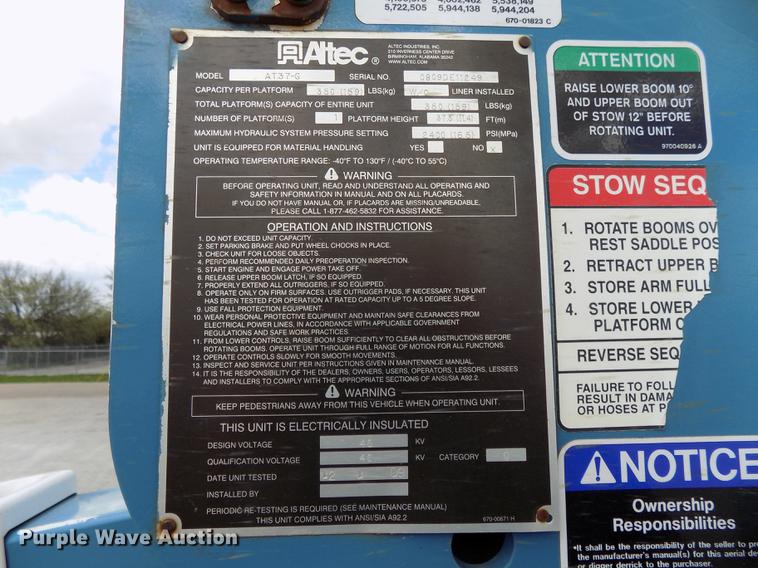 image for item DE7661 2009 Dodge Ram 5500 bucket truck