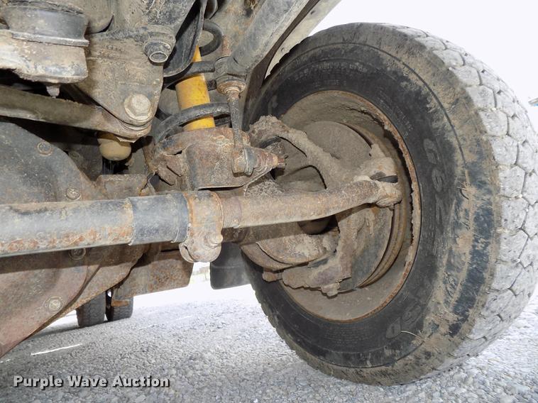 image for item DE7661 2009 Dodge Ram 5500 bucket truck