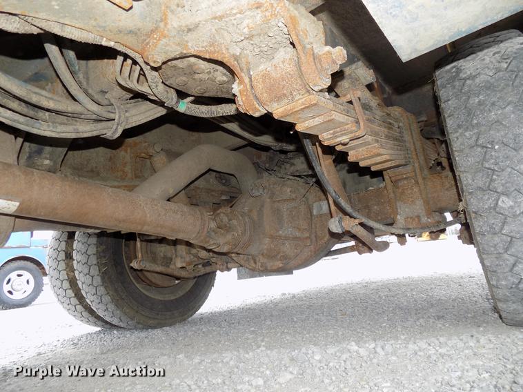 image for item DE7661 2009 Dodge Ram 5500 bucket truck